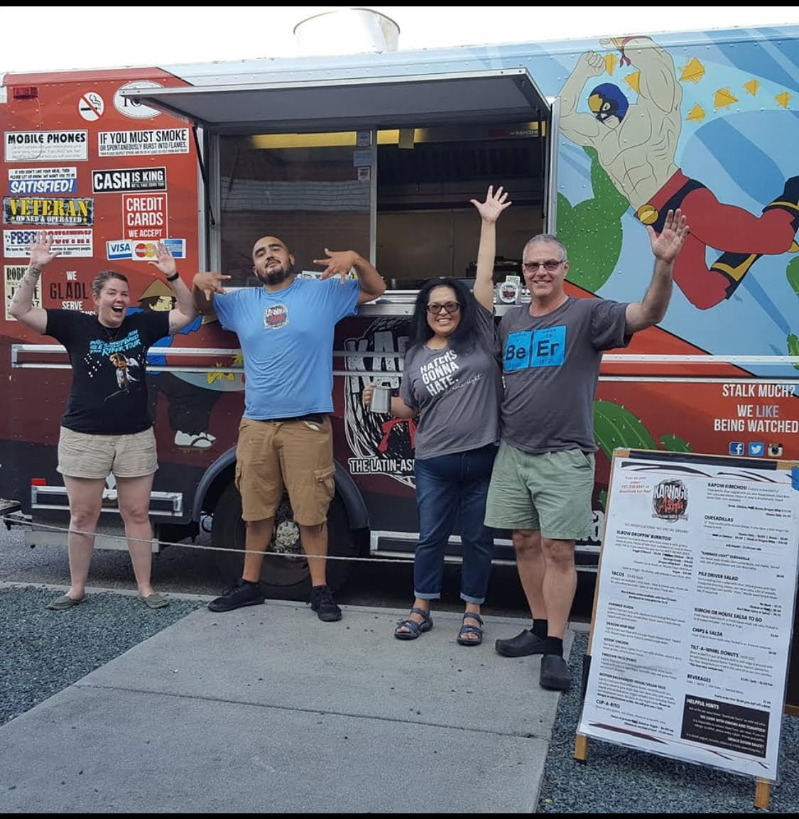 The Karnage Asada crew at the truck